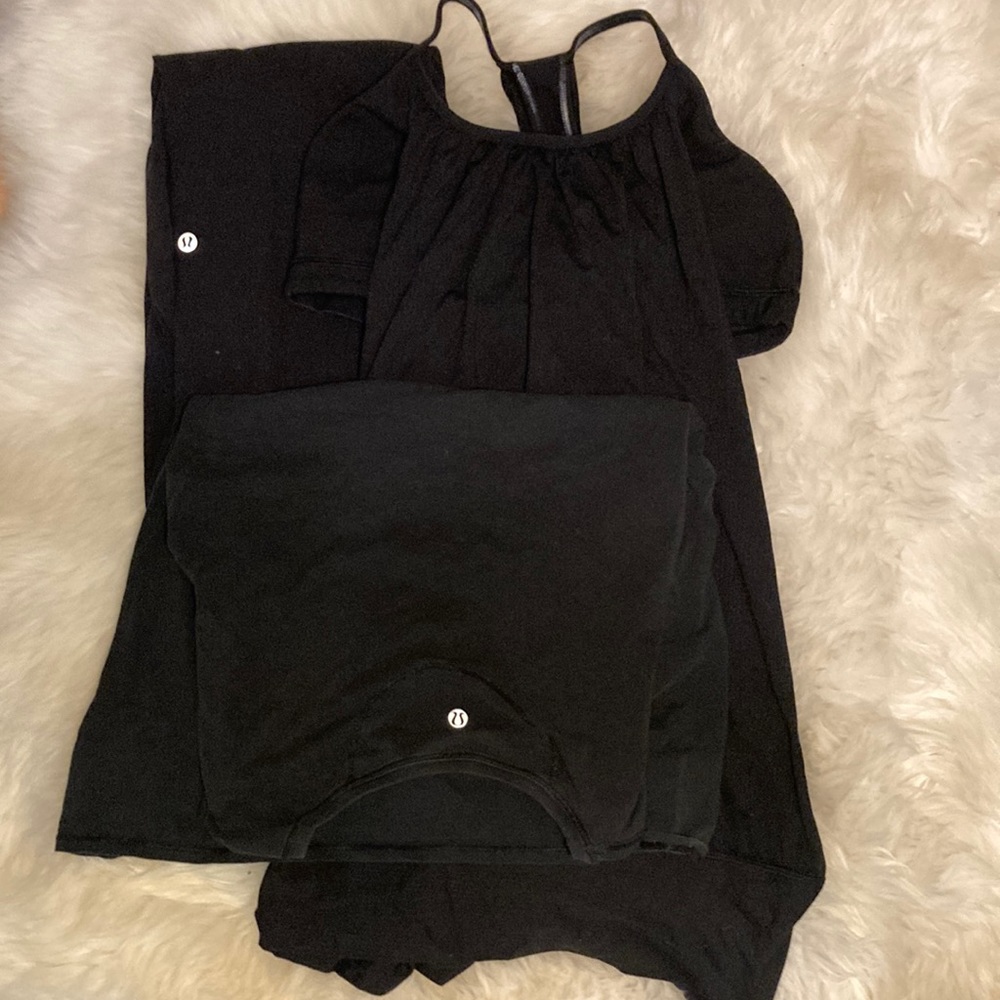 bundle of 3 lulu pieces- tshirt tank top and leggings